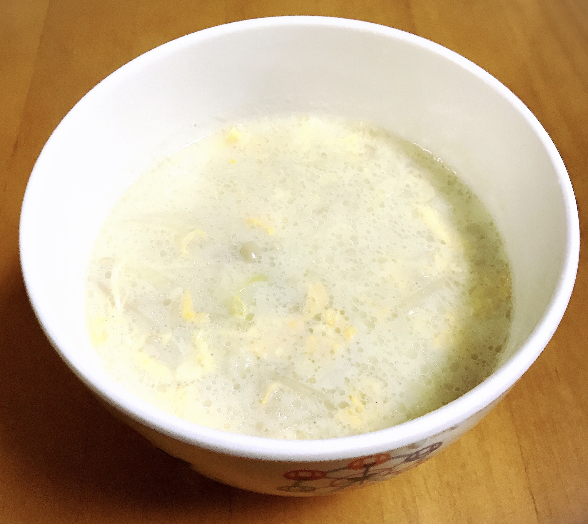 豆腐と卵の豆乳スープ