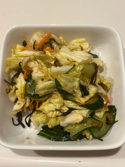 春キャベツと胡瓜の塩昆布即席漬け