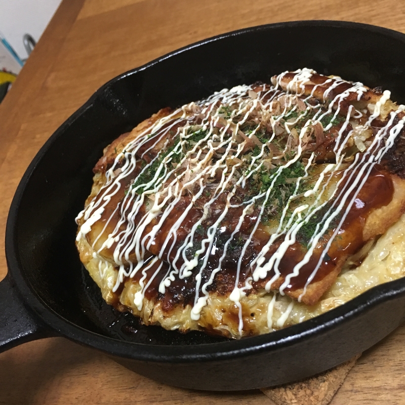 ジャガイモトッピングのお好み焼き