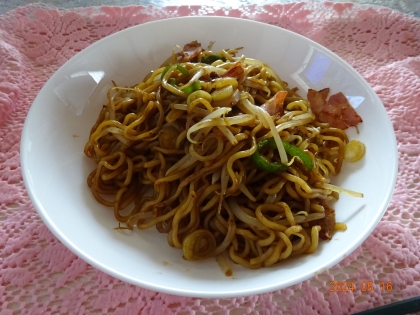 ５分！？ウスター&粉末で❤ハムとピーマンの焼きそば