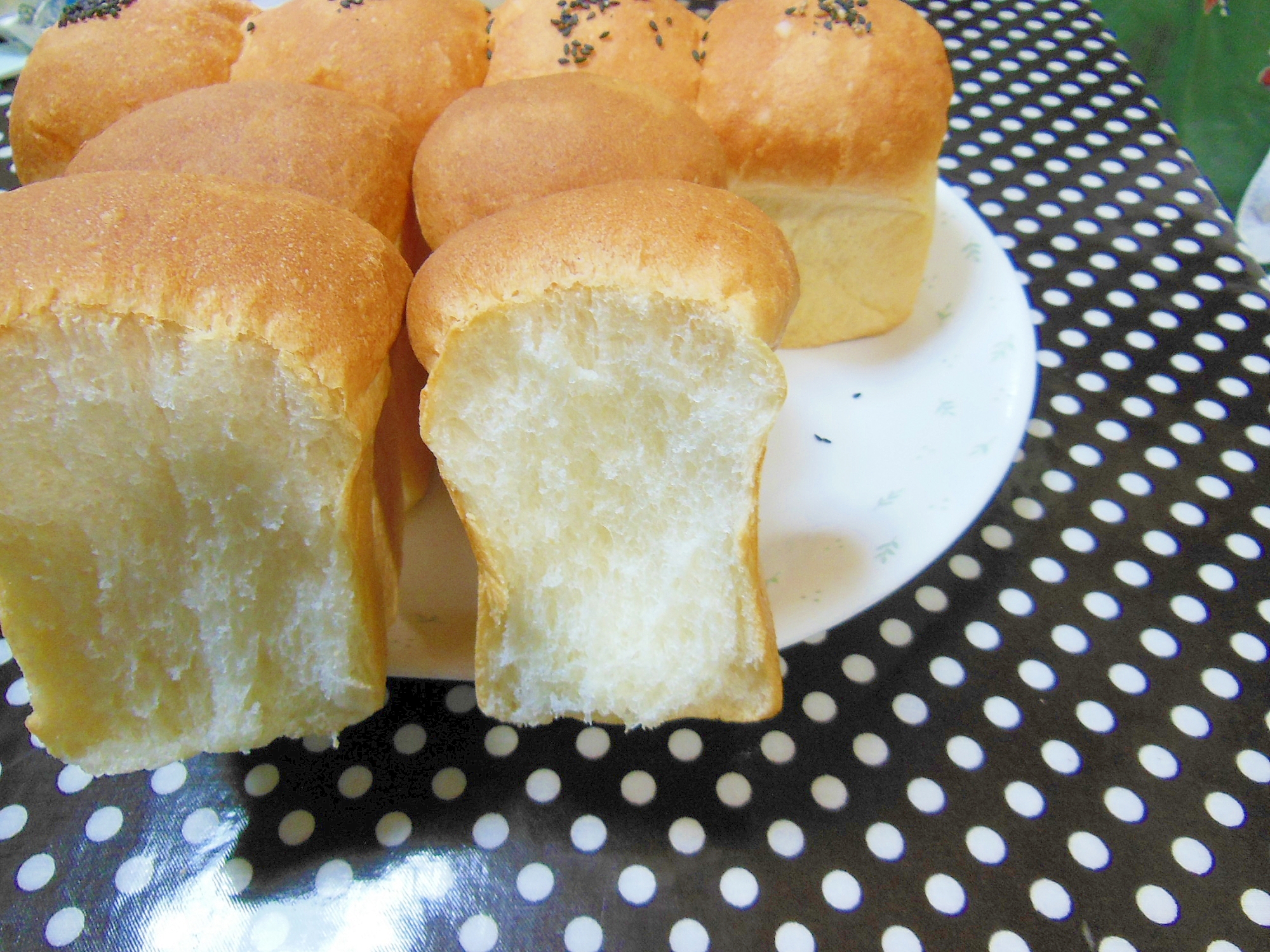 食パンの配合でフランスパン風ちぎりパン