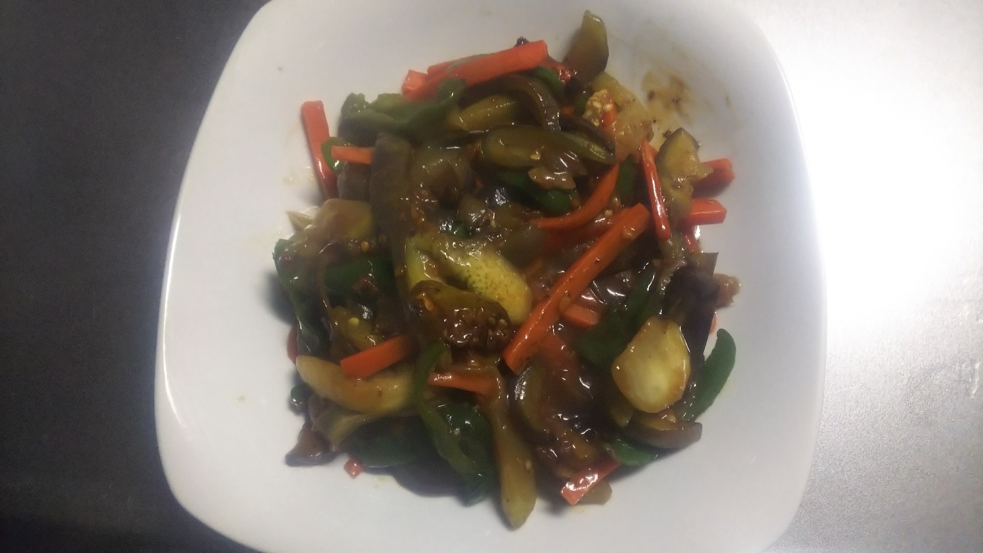 青椒肉絲の素で作った簡単野菜いっぱい青椒肉絲