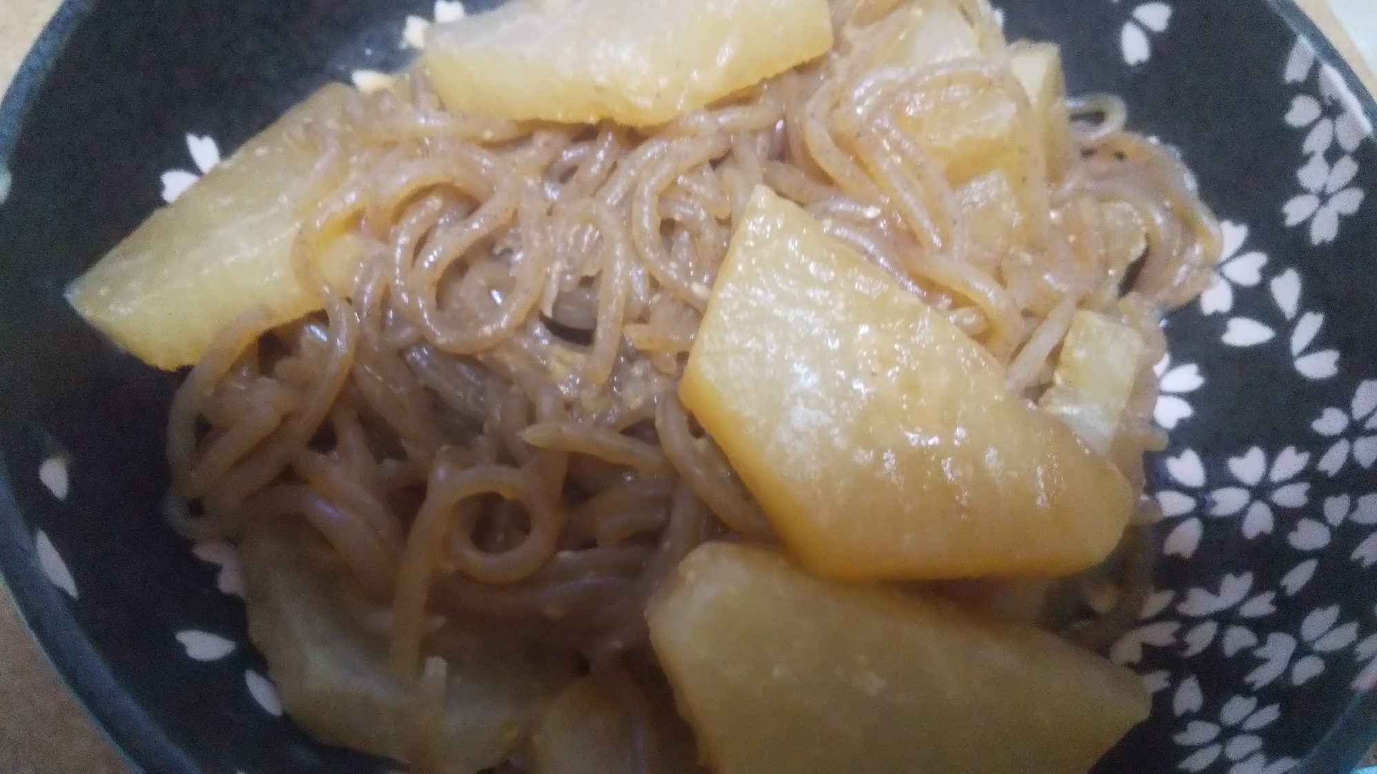 大根と糸こんにゃくの味噌煮