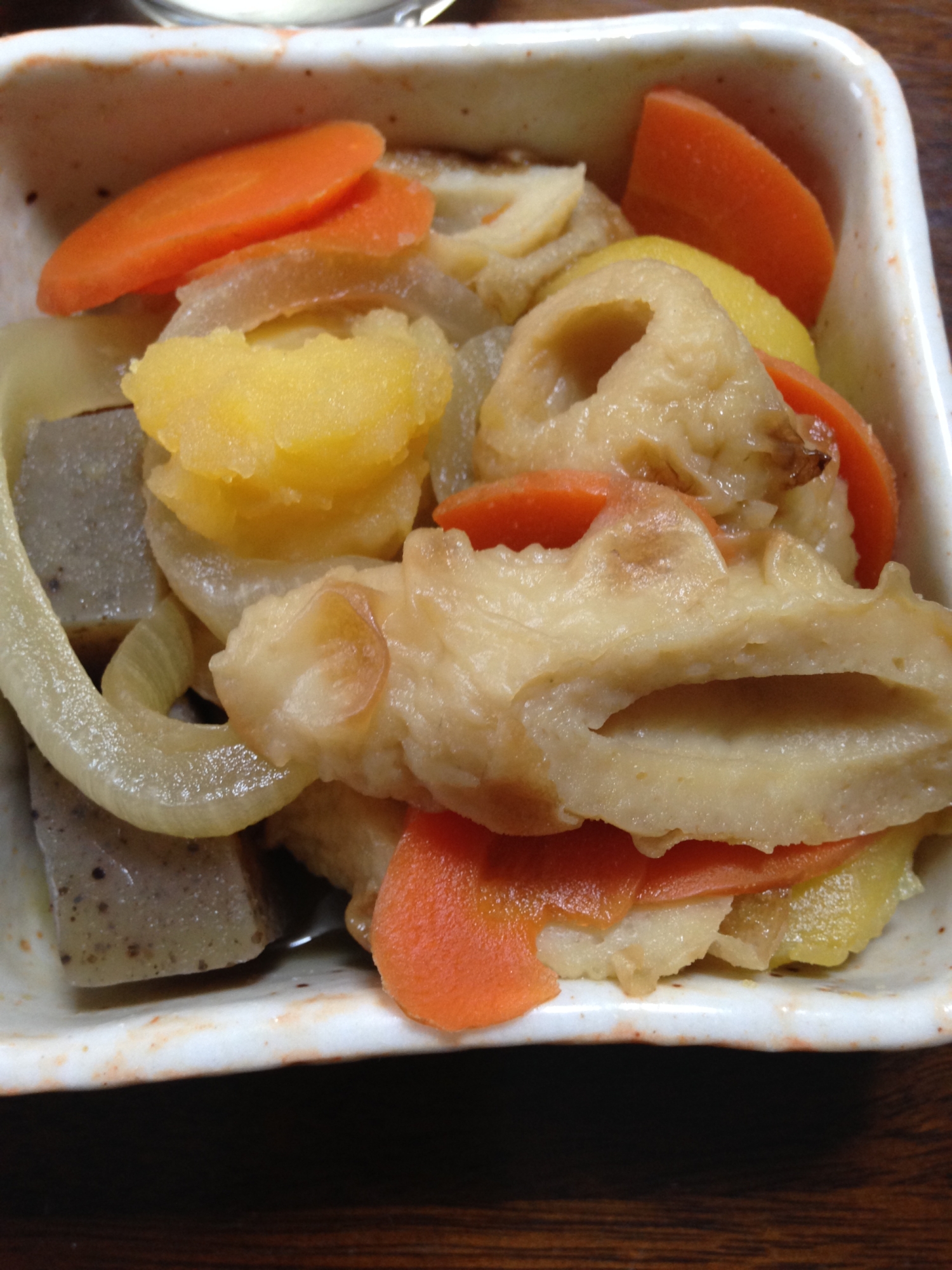 竹輪と人参とじゃがいもとこんにゃくと玉ねぎの煮物 レシピ 作り方 By しらとりゆり 楽天レシピ 竹輪と人参とじゃがいもとこんにゃくと玉ねぎの煮物 レシピ 作り方 By しらとりゆり 楽天レシピ