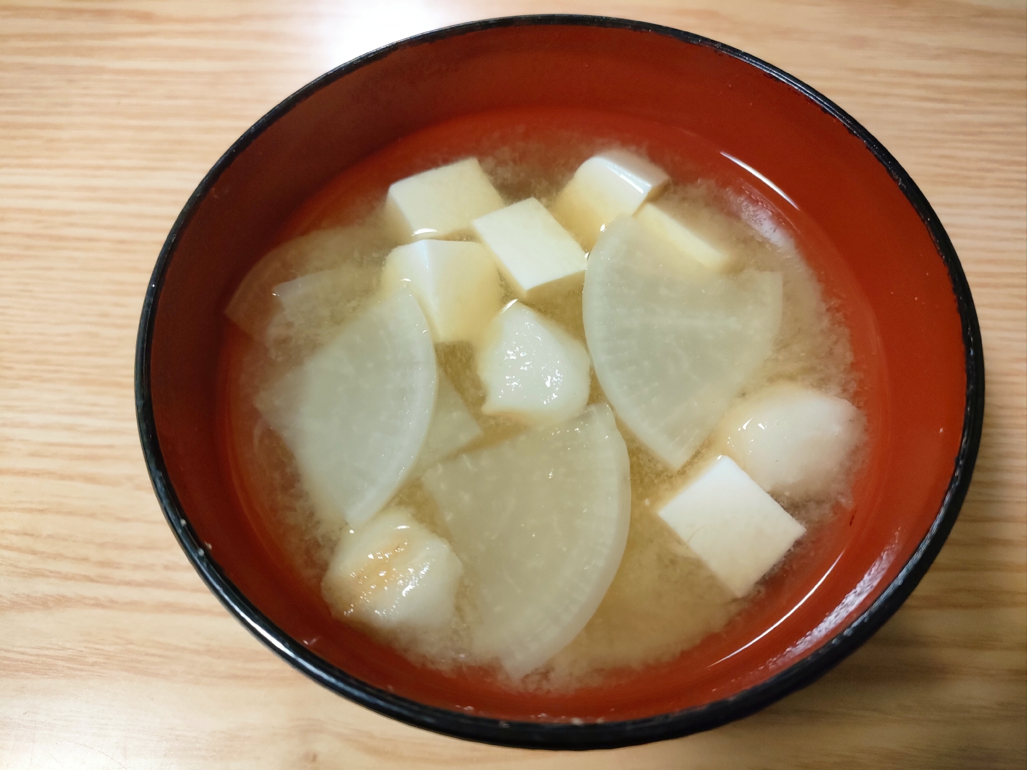 大根と豆腐と麩の味噌汁