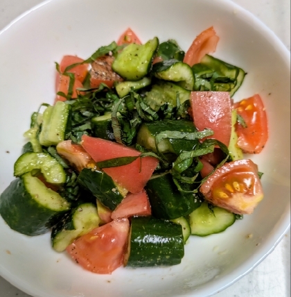 大葉の発想がなくてちょうどベランダで大葉を育てていたので作って見ました。
美味しくてあっという間でした✧*｡