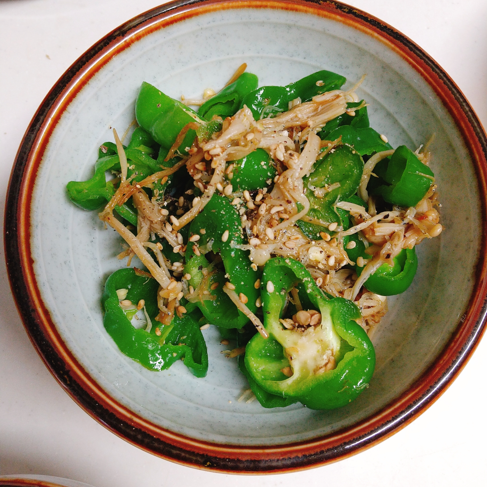 しらすとえのき入り!無限ピーマン