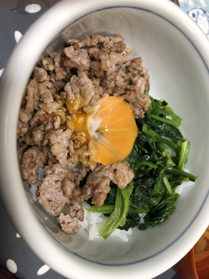 材料が足りず、ひき肉とほうれん草だけでしたが、充分おいしかったです！次は材料そろえてつくりたいと思います！