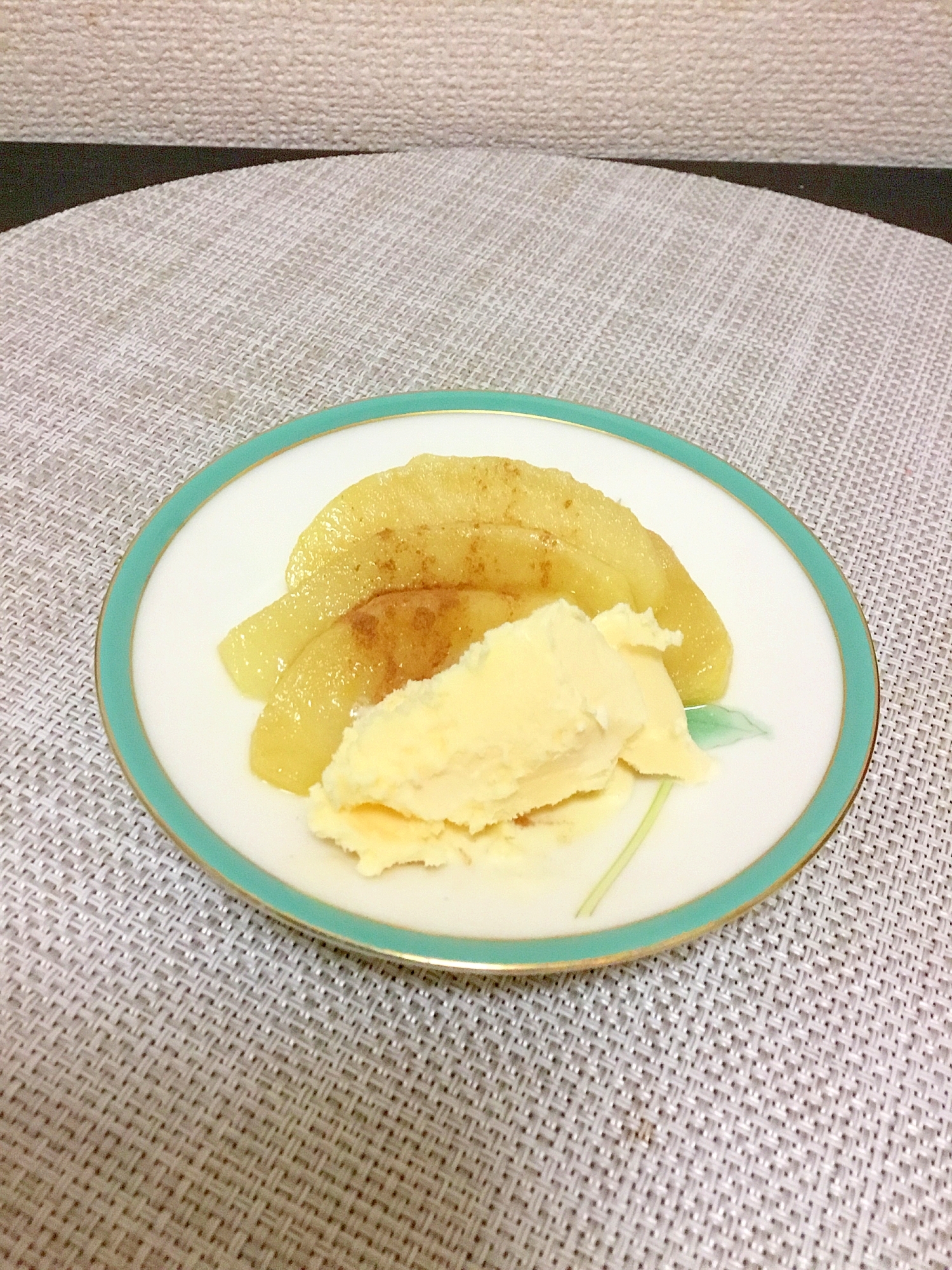 りんごのソテー