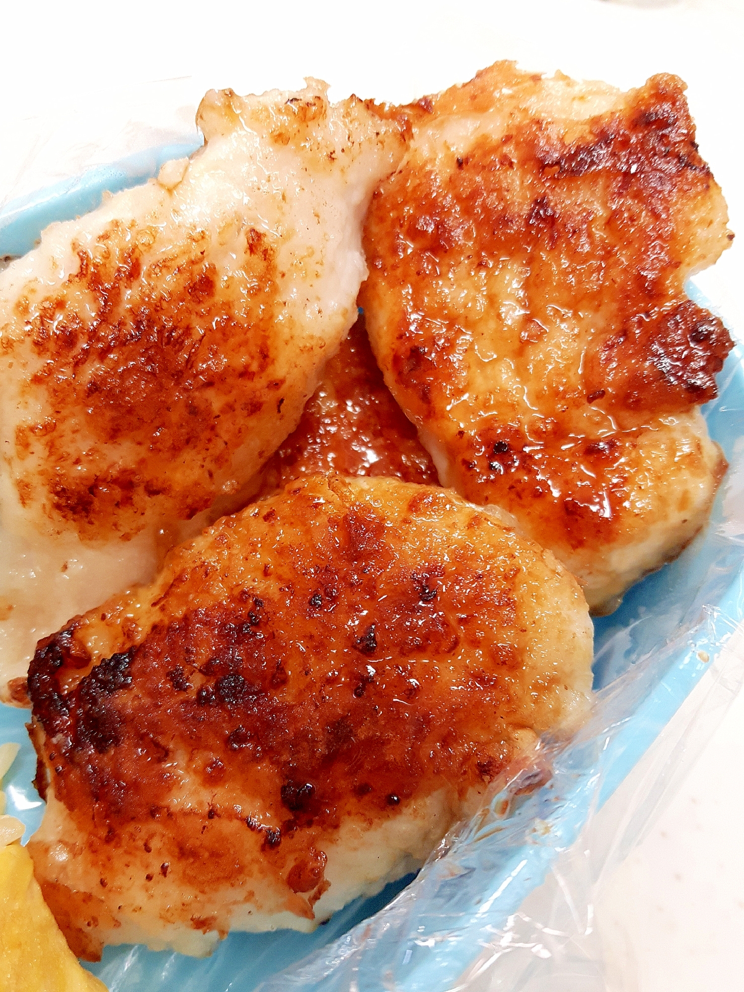 塩麹で漬け置き!(^^)鶏むね肉のレモン醤油炒め♪