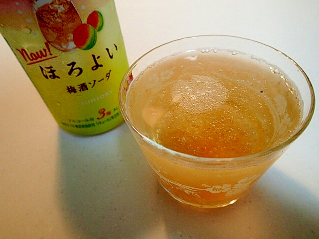 チアシードと杏ジャムの梅酒ソーダ