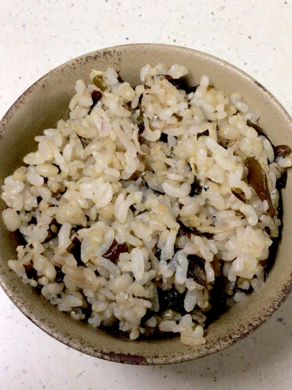 簡単！炊き込みご飯♪（わかめ＆ちりめんじゃこ）