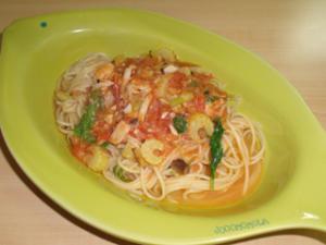 セロリとツナのトマトスパゲティ