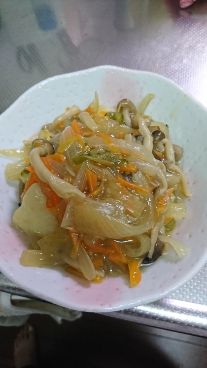 子どもたちも食べるので鷹の爪はなしにして作りました！
お野菜嫌いな子がバクバク食べてました♪
また作ります(^^)