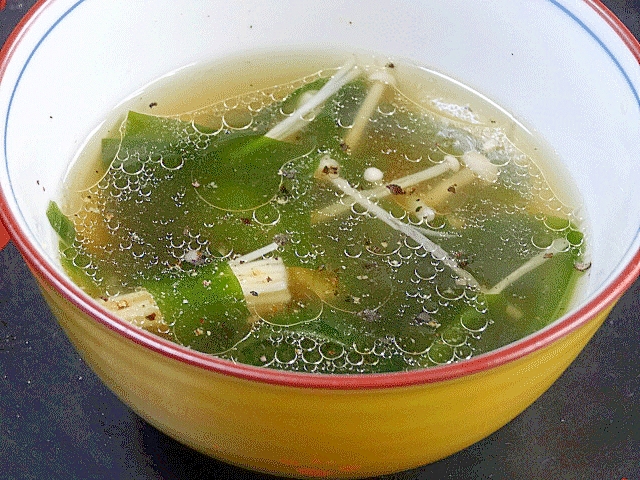 豚の茹で汁をremake☆「わかめスープ」