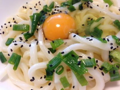 シンプルおいしい。釜玉うどん。