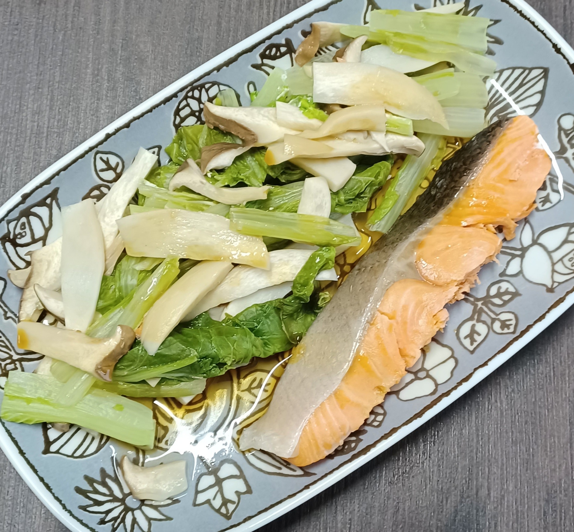 ♡鮭と山東菜とエリンギの蒸し料理♡