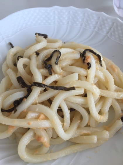 手抜き・簡単！お昼ご飯☆塩昆布チーズうどん