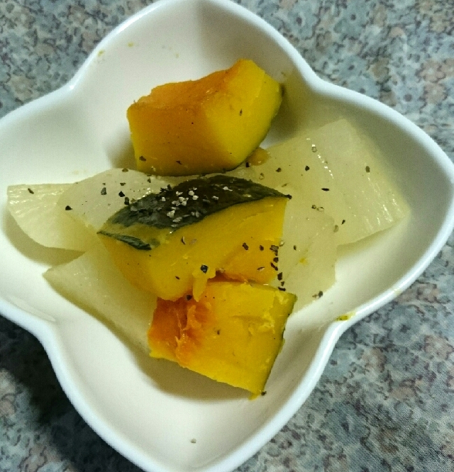 かぼちゃと大根のスパイシーコンソメ煮 レシピ 作り方 By はな94 楽天レシピ