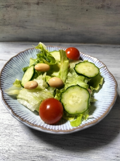 きょうはこちら♬大豆サラダその２を作ってみました♡サラダ毎日食べてるので嬉しい〜素敵レシピ感謝です❦昨晩から今朝にかけて風大丈夫でしたか？