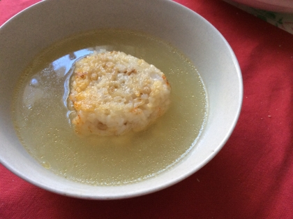 焼きおにぎりの出汁茶漬け