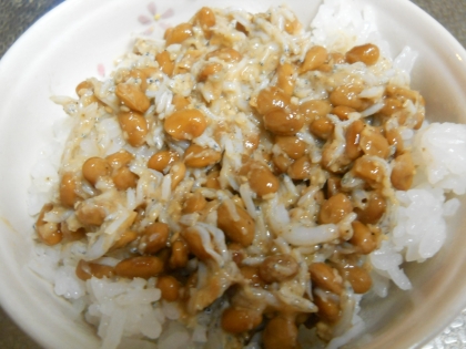 納豆の食べ方-すりごま＆しらす♪