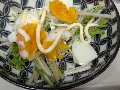 水菜と卵のサラダ