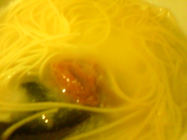 電子レンジで 卵そうめん昆布乾燥おから梅干しスープ