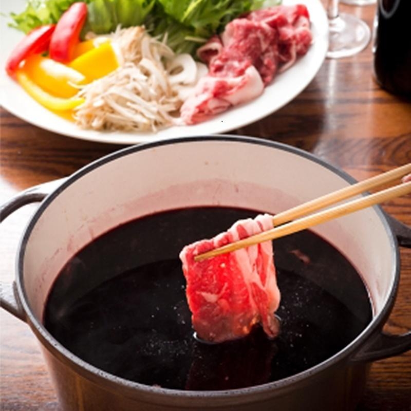 ワイン鍋の牛しゃぶしゃぶ