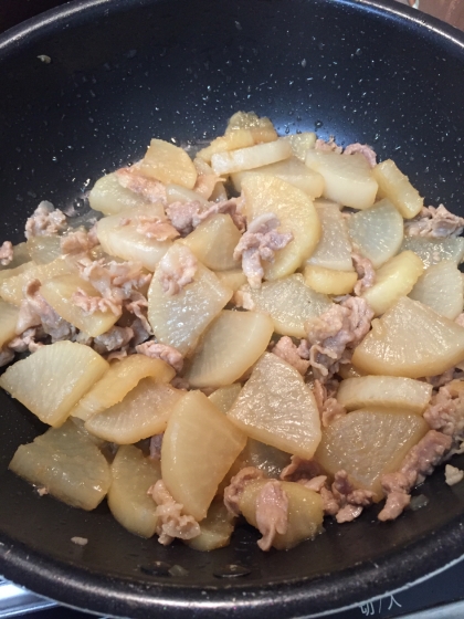 たくさん作りました♪お肉入りなのでおかずになります。鶏肉で作ることが多いですが豚肉も美味しいですね^_^