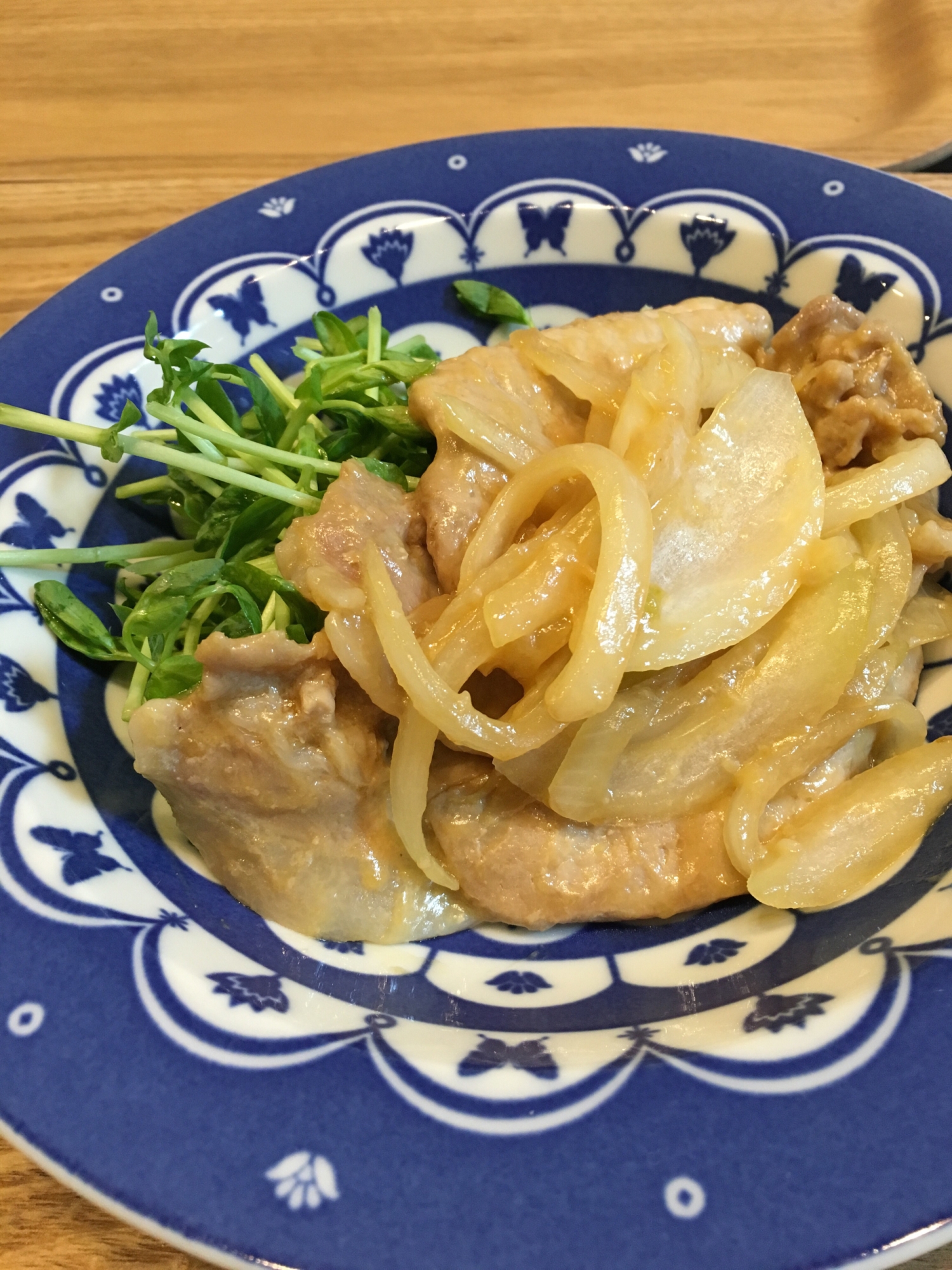 定食屋さんを超える★豚肉と玉ねぎのマヨ生姜焼き♪