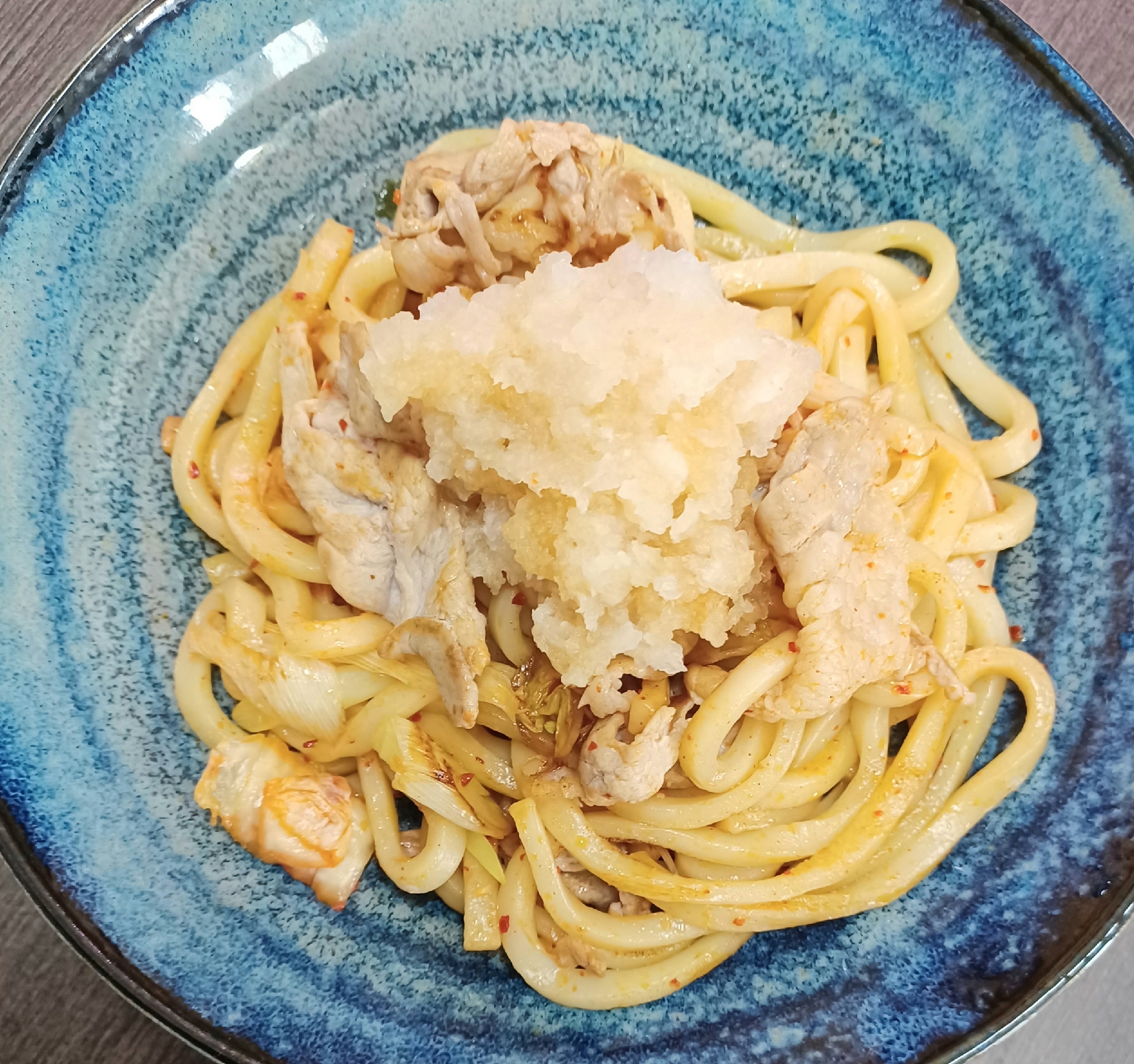 大根おろしでさっぱり☆豚キムチうどん♪