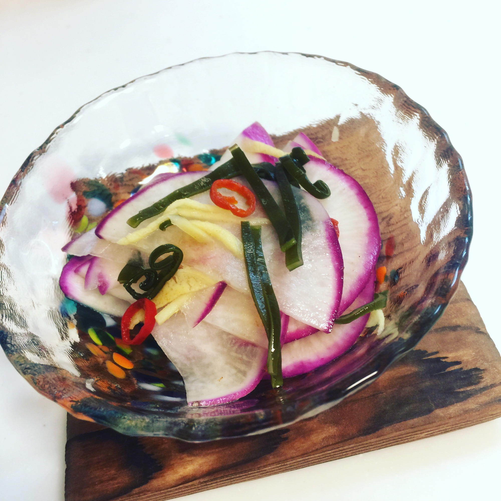 甘くない!酸っぱくない!ピリ辛の赤カブ漬物