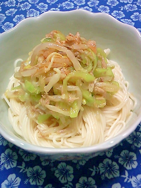 中華風めんつゆドレッシングでサラダそうめん