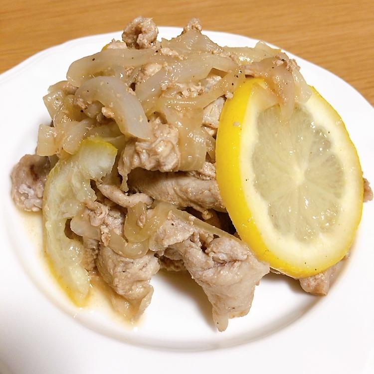 豚こまのレモンバター醤油炒め★*。