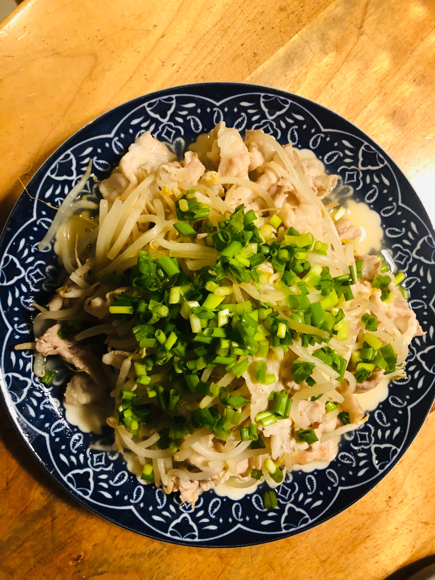 豚バラのモヤシ炒め♪ナンプラー風味