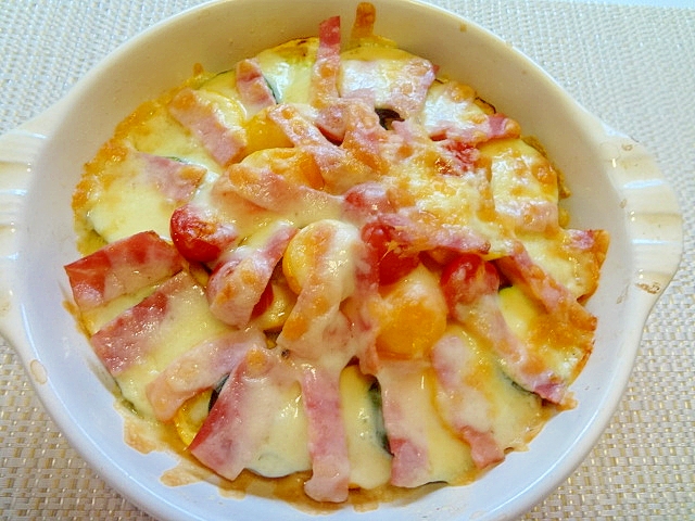 簡単 ズッキーニとトマトのベーコンチーズ焼き レシピ 作り方 By シナモンカール 楽天レシピ 簡単 ズッキーニとトマトのベーコンチーズ焼き レシピ 作り方 By シナモンカール 楽天レシピ
