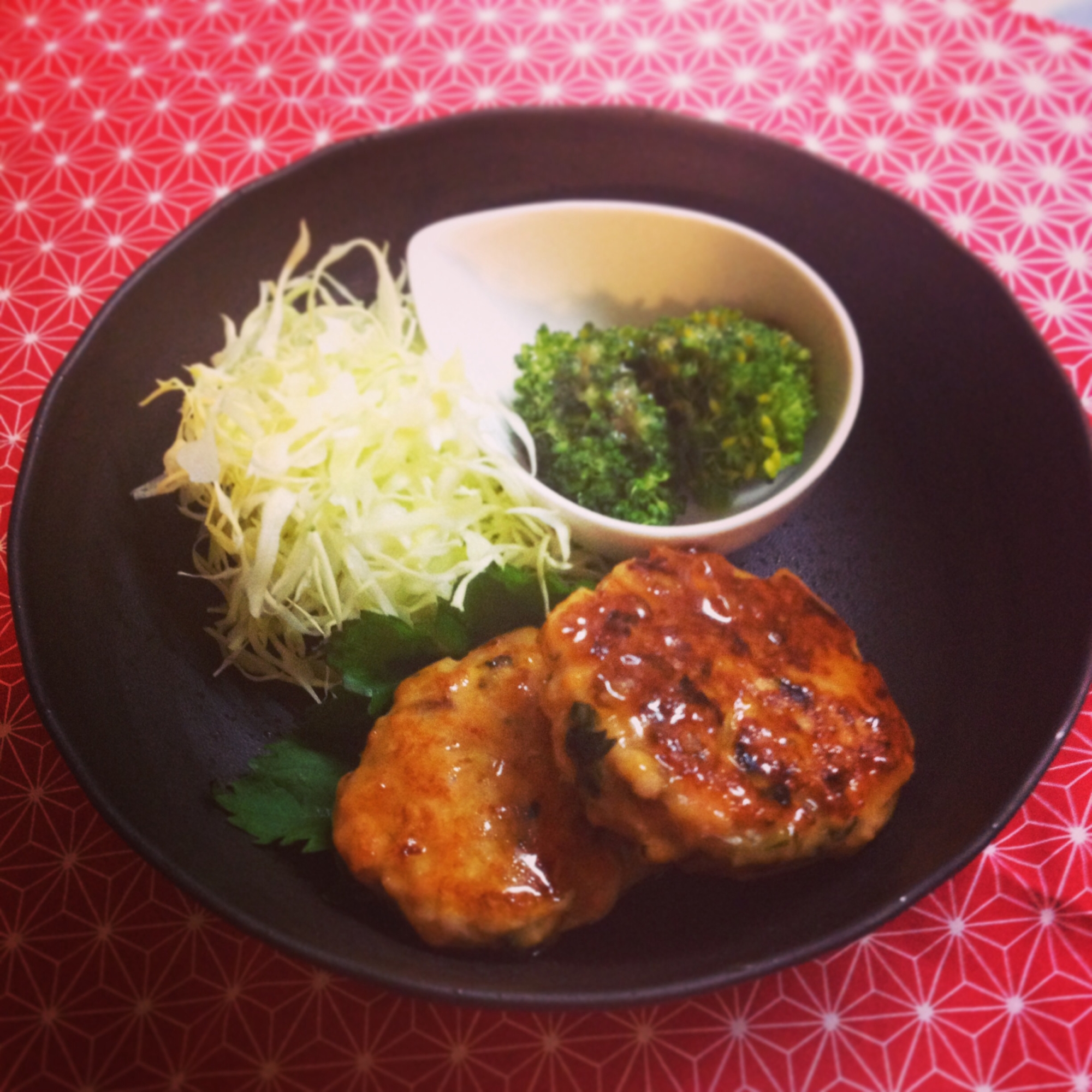 鮭と切干大根の照り焼きハンバーグ