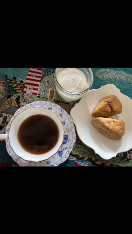生クリームだけで簡単スコーン♪