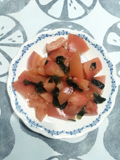 柚子の風味♪わかめトマト和え