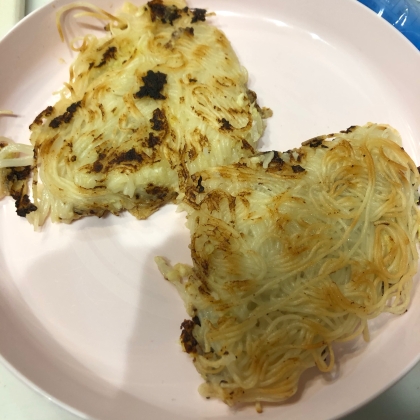 インパクト重視！焼きそばドームのお好み焼き