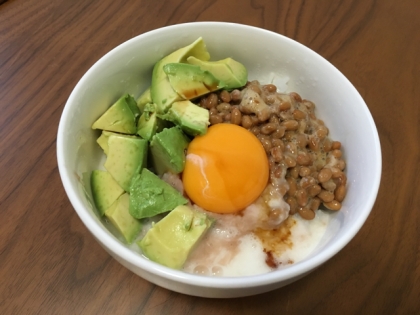 アボカドねばねば丼