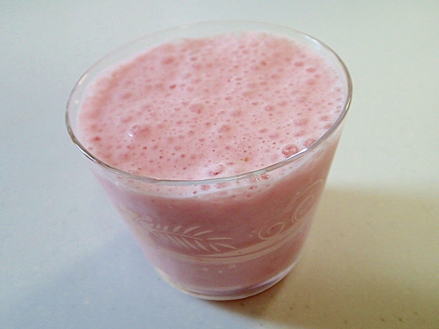 美的　スイカと冷凍苺のミルクジュース