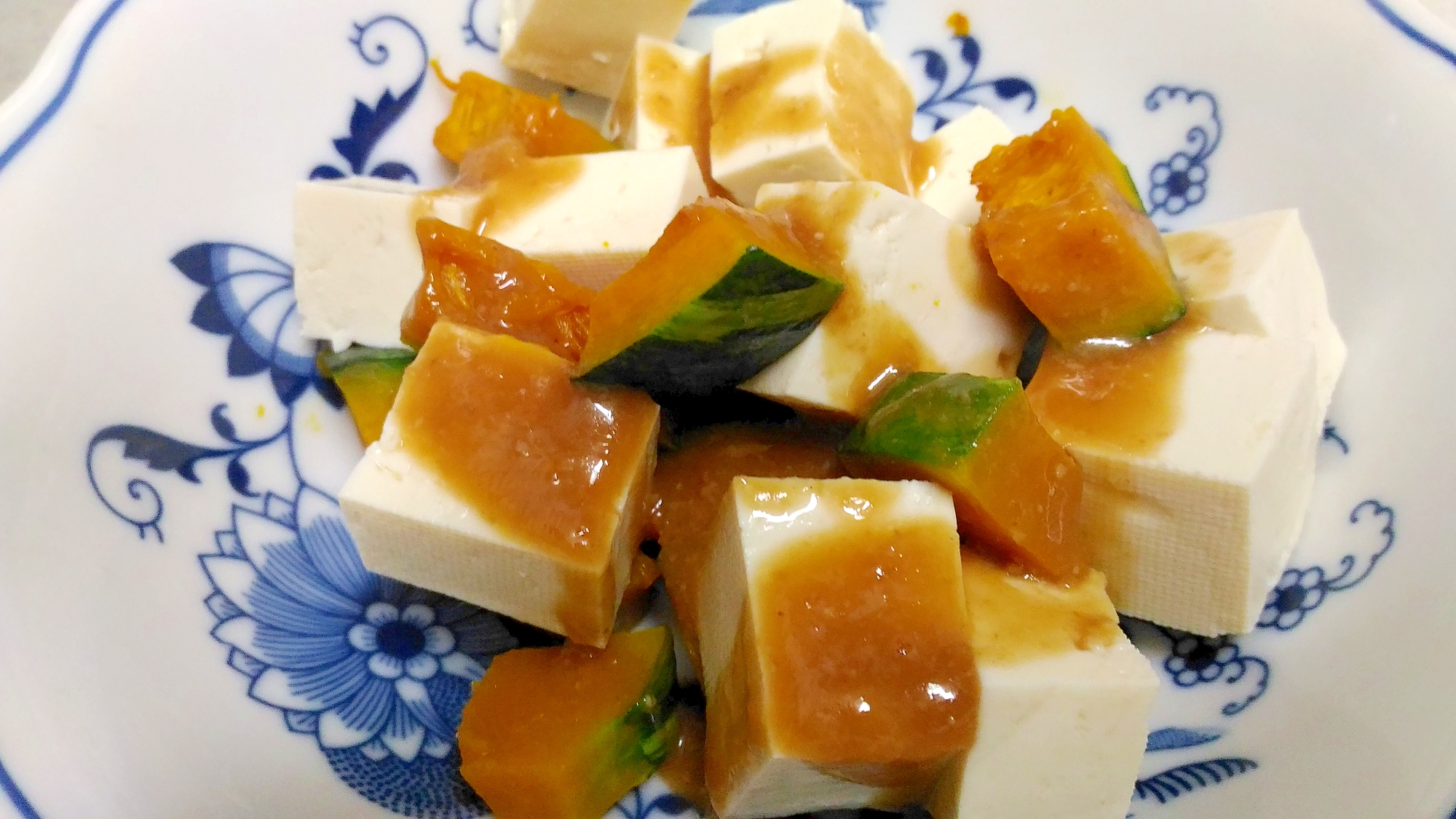 豆腐と南瓜の味噌味噌ドレサラダ