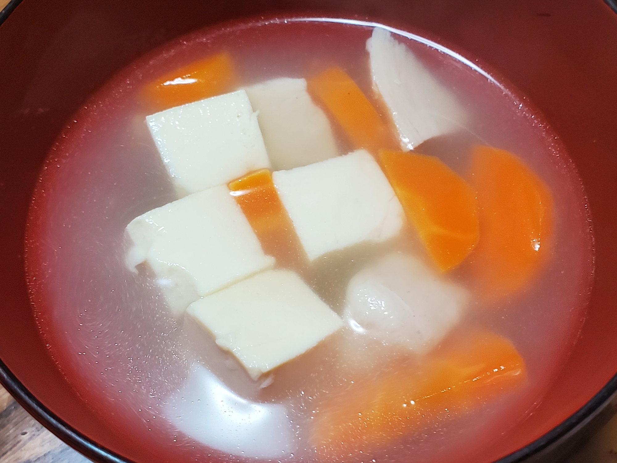 豆腐入りサラダチキンスープ