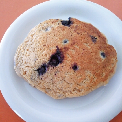 こじこじさん こんにちは♪ランチにいただきました！きな粉とシナモンの風味がとっても良くて、中はジューシーで温かいブルーベリー入り☆美味しかった～o(^o^)o