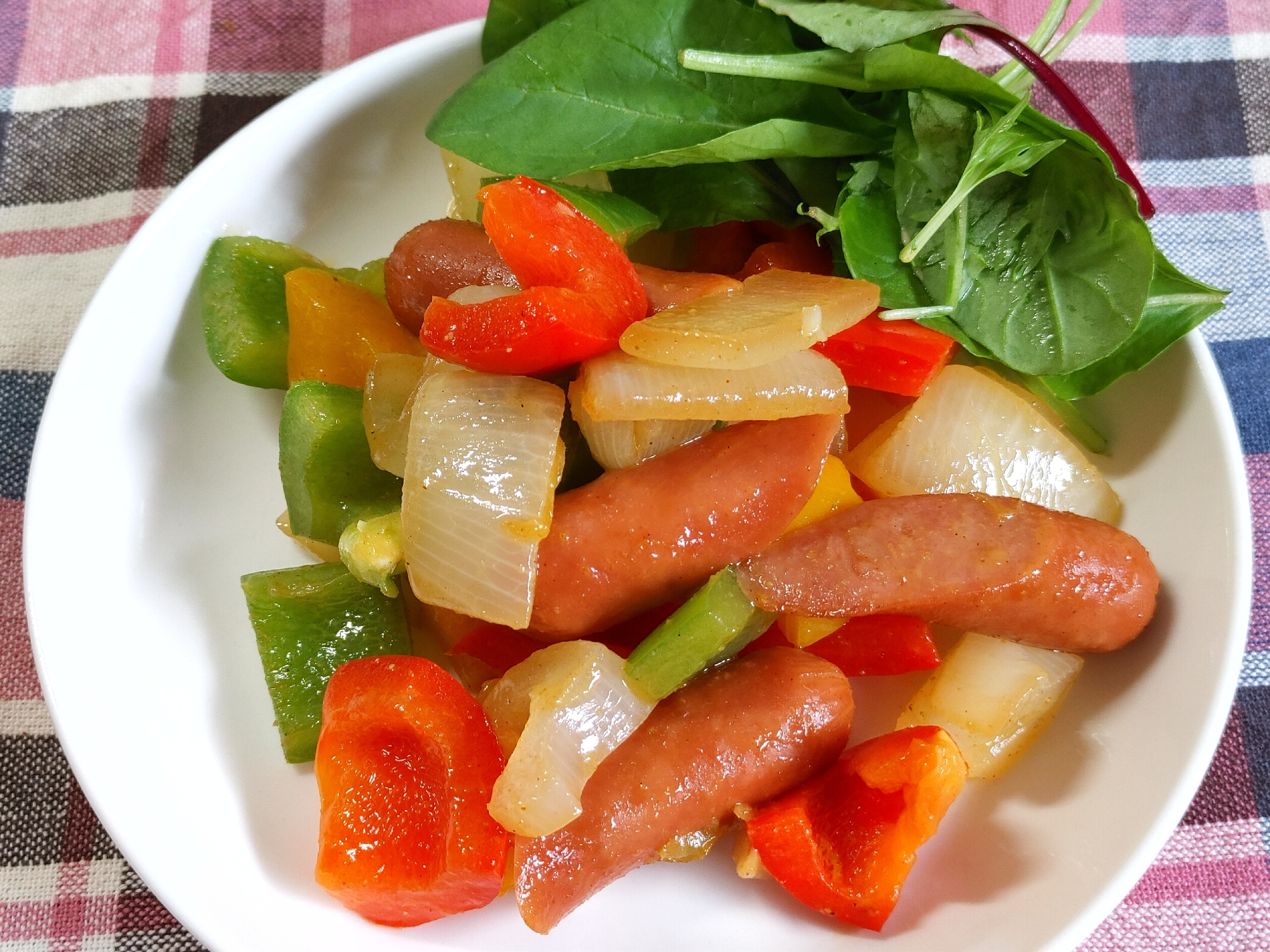 パプリカとウィンナー炒めカレー風味