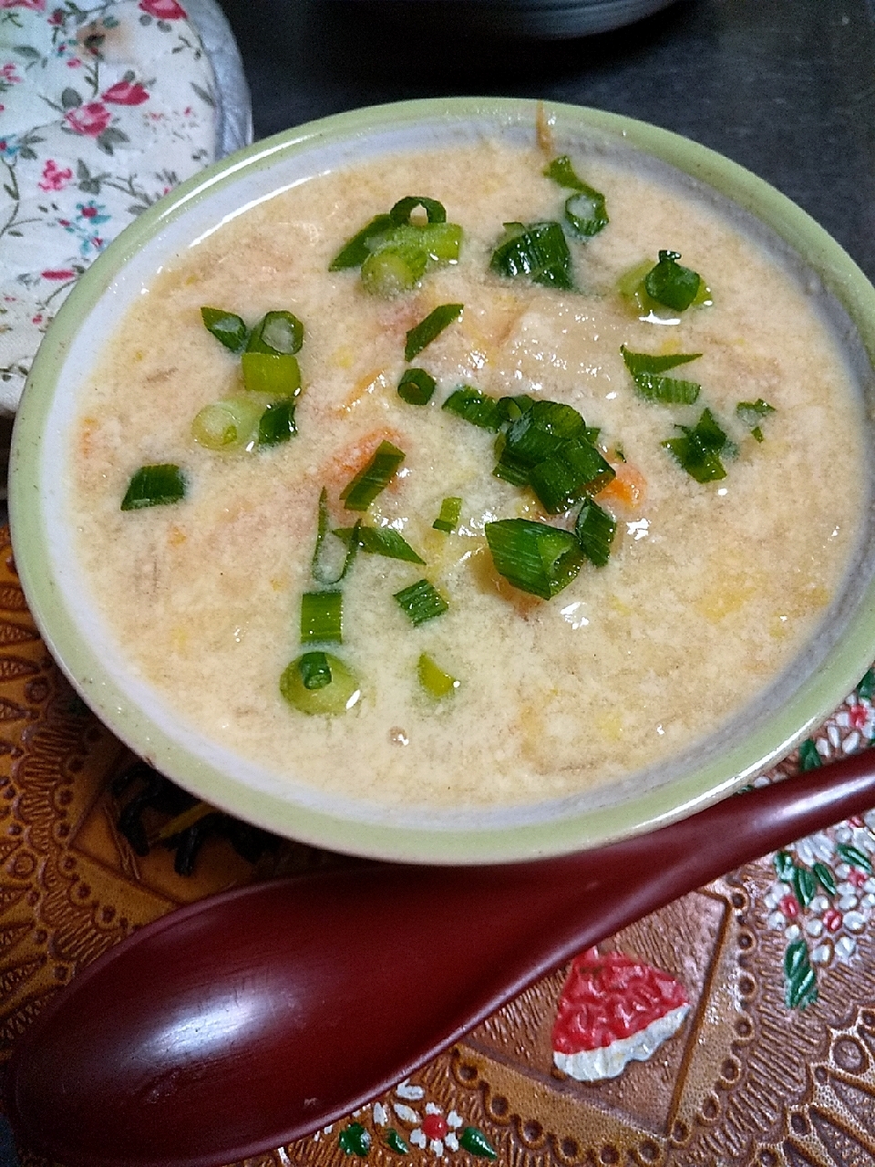 母の日に★胃腸に優しい新玉葱と白菜の豆乳味噌スープ