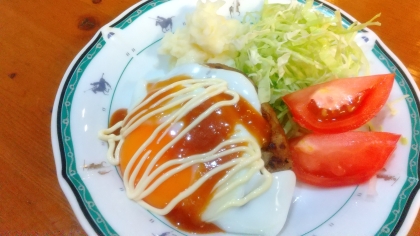 盛り付けてから気づきました(((ご飯忘れてる))) …(;ﾟ∇ﾟ)
崩したくないのでそのまま撮りました。大人のお子さまランチいいですね～♪