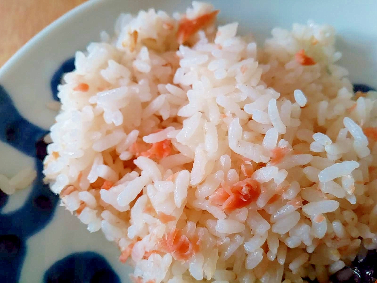 もち米入りスモークサーモンの炊き込みご飯